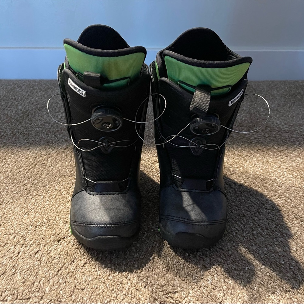 ⭐️ Flow Kids Micron Boa Snowboard Boots⭐️